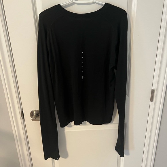 Old Navy Seamless Long Sleeve - Picture 4 of 7